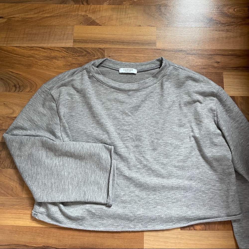 crop top - Picture 3 of 3